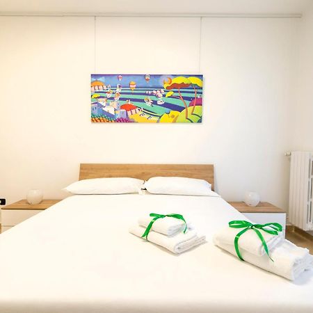 Boscoincitta Apt With Garage And Whirlpool Tub 바리 외부 사진
