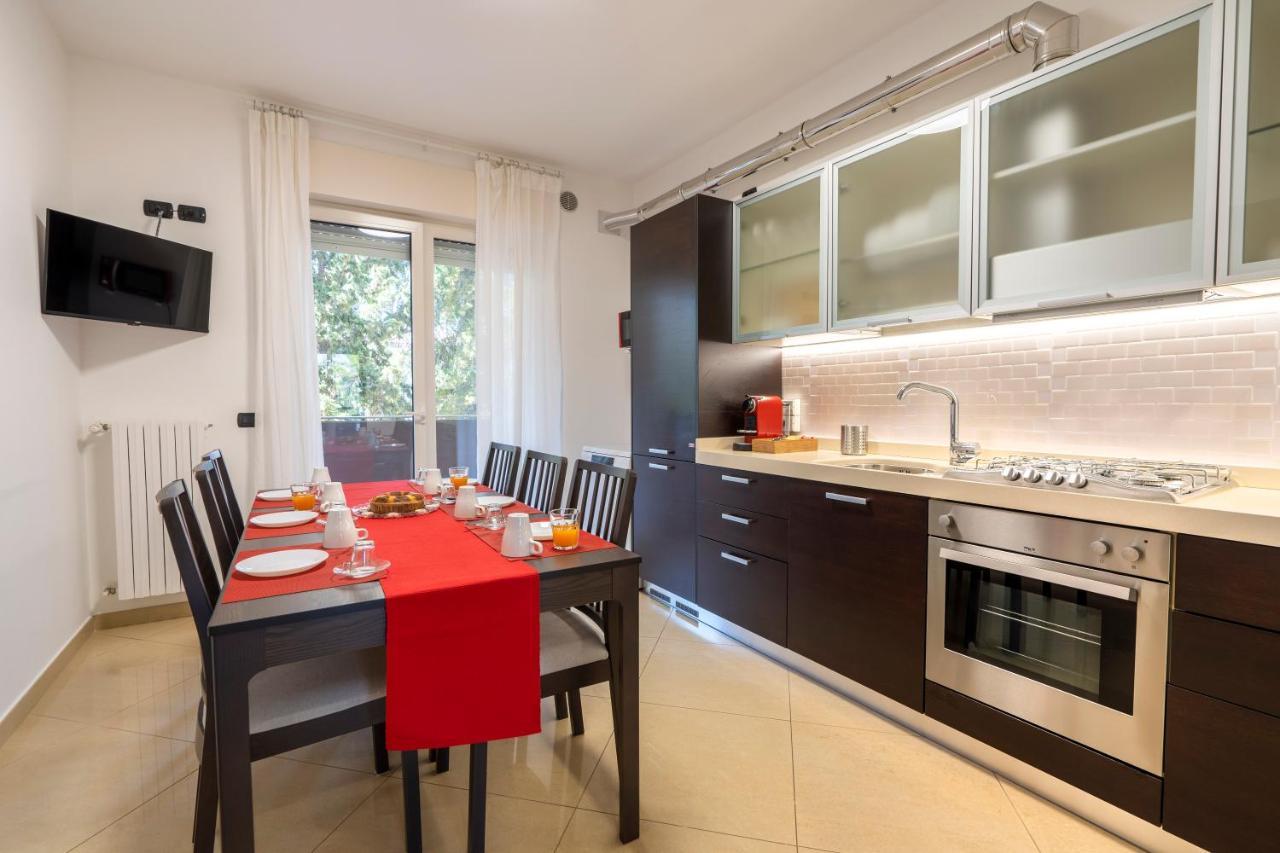 Boscoincitta Apt With Garage And Whirlpool Tub 바리 외부 사진