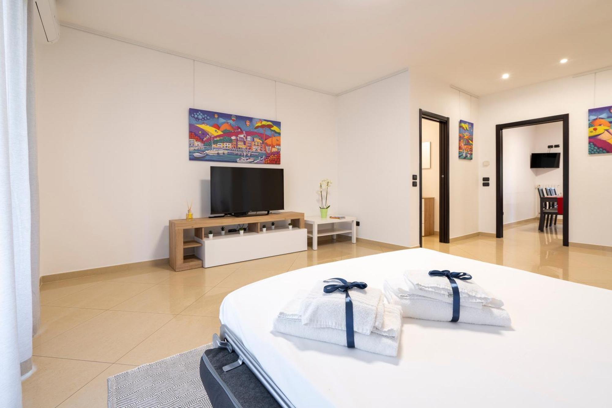 Boscoincitta Apt With Garage And Whirlpool Tub 바리 외부 사진