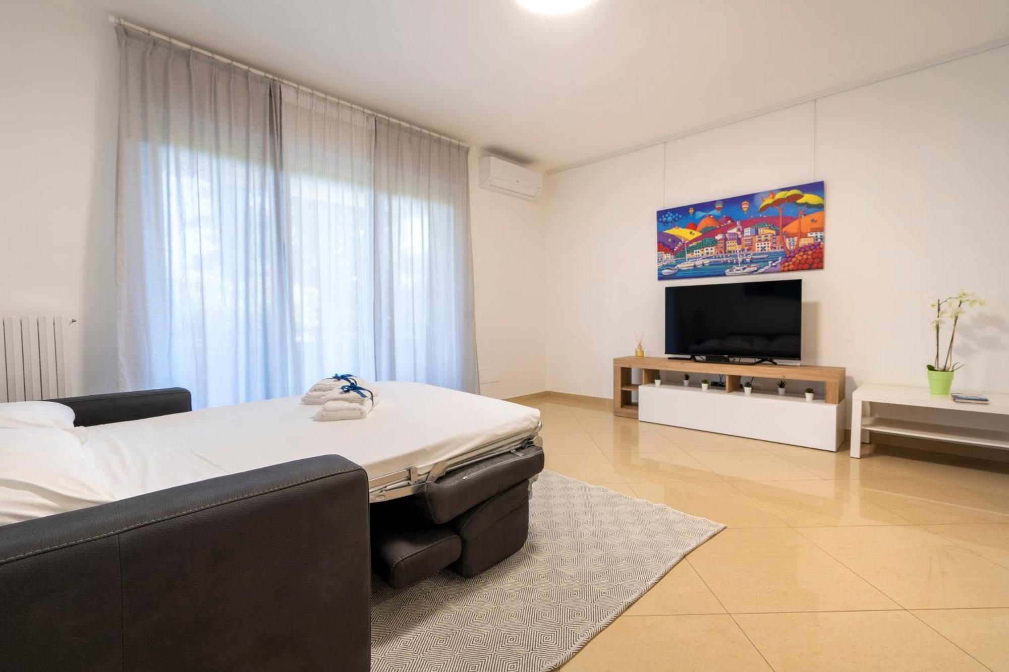 Boscoincitta Apt With Garage And Whirlpool Tub 바리 외부 사진